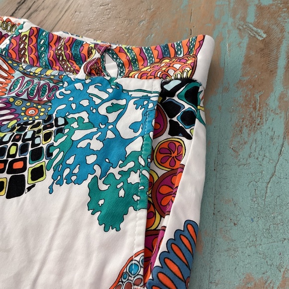 Trina Turk colorful shorts - Picture 2 of 5